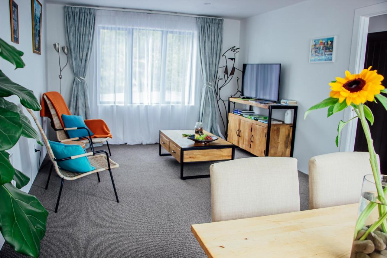 Luxury Stay, Alpaca Farm Paraparaumu Bagian luar foto
